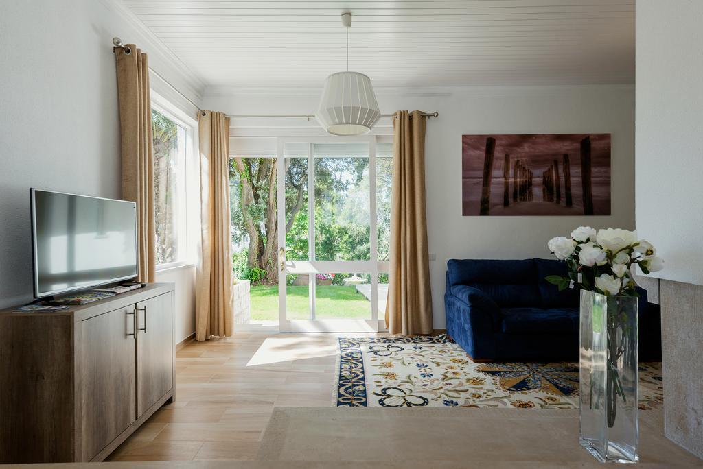Villa Branca Do Castelo Sesimbra Bagian luar foto