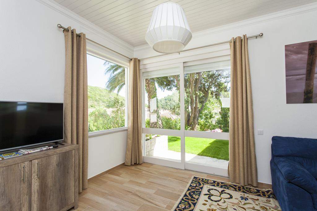 Villa Branca Do Castelo Sesimbra Bagian luar foto